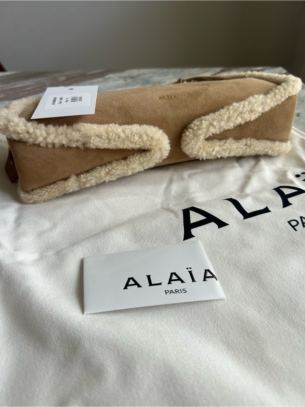 Alaia teckel Tan Shearling Suede clutch Bag - Picture 9 of 11